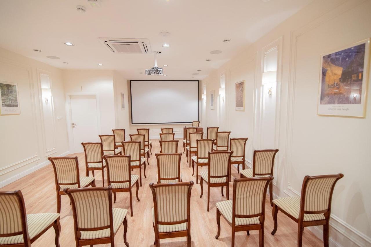 Aparthotel W Sercu Krakowa 3*