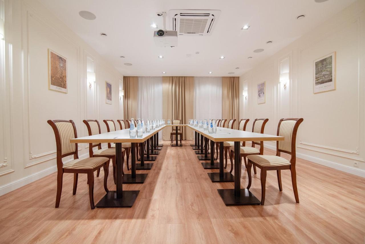 Aparthotel W Sercu Krakowa 3*